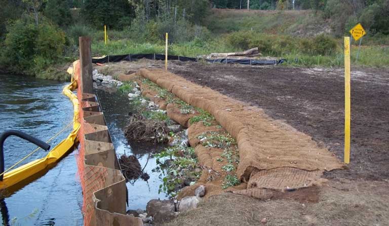 Job Site Services Pipeline Riverbank Restoration project image